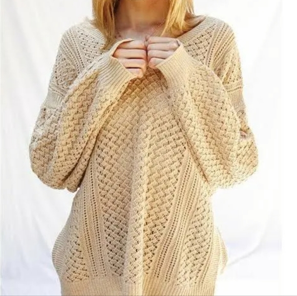Women's Lightweight V Neck Beige Sweater - Picture 5 of 5
